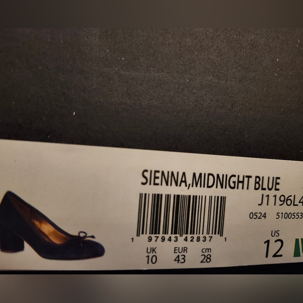 Naturalizer Navy Suede Block Heel Pumps - Picture 6 of 6